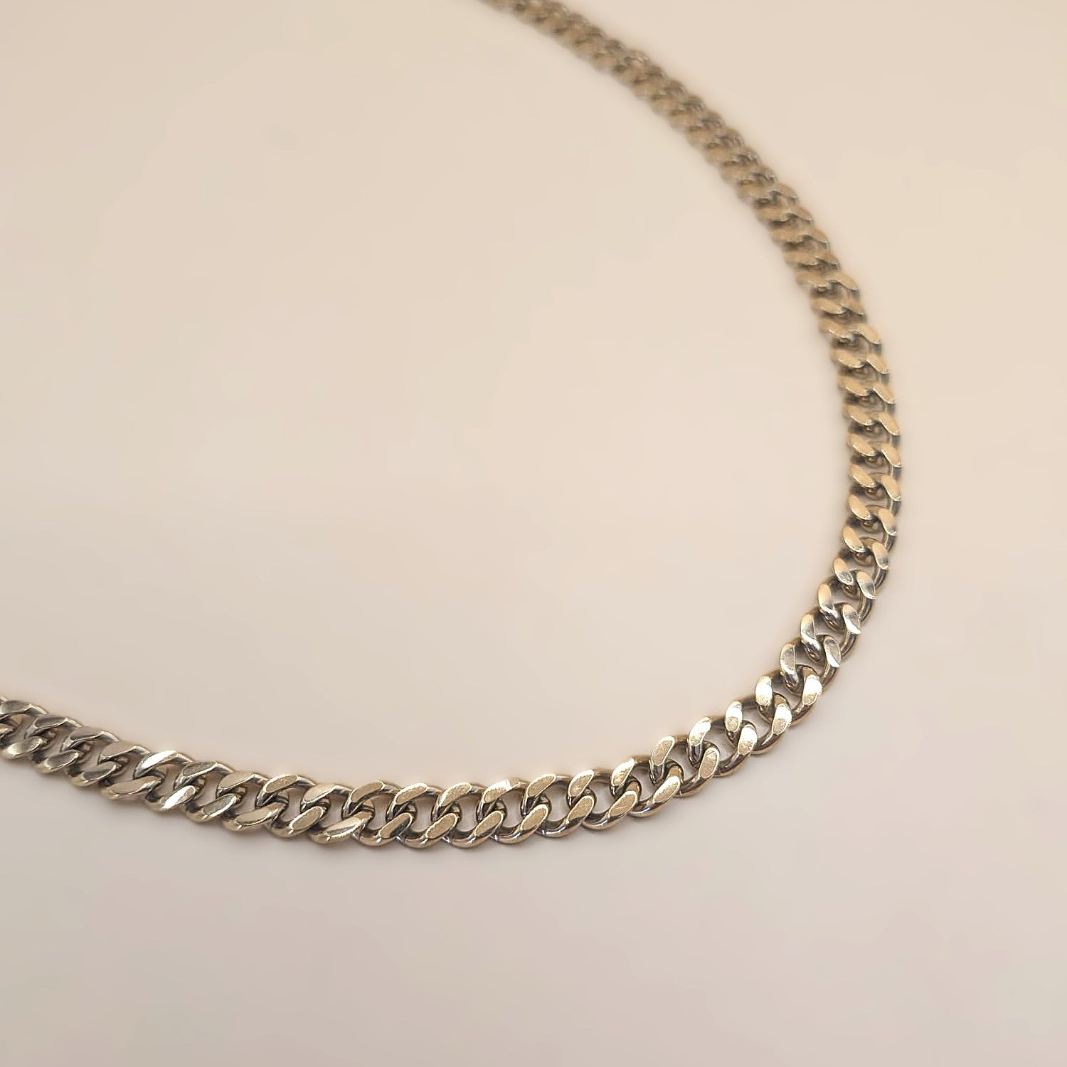 Collier Many